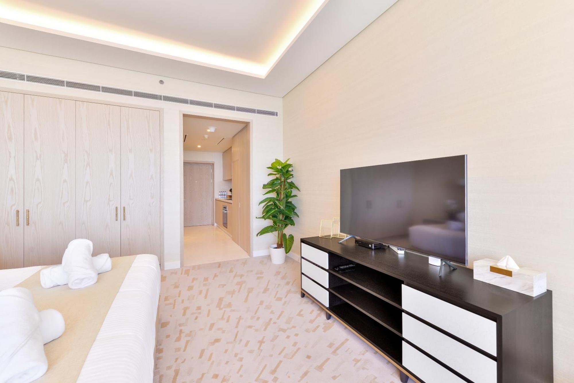 Ultra Luxury Palm Tower With Shared Facilities Aparthotel Dubai